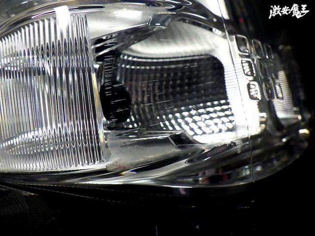 ☆即納☆ スズキ 純正 DA17V エブリイ バン ハロゲン ヘッドライト ヘッドランプ 右 運転席 LE14C6327 ☆即納☆ スズキ 純正 DA17V エブリイ バン ハロゲン ヘッドライト ヘッドランプ 右 運転席 LE14C6327