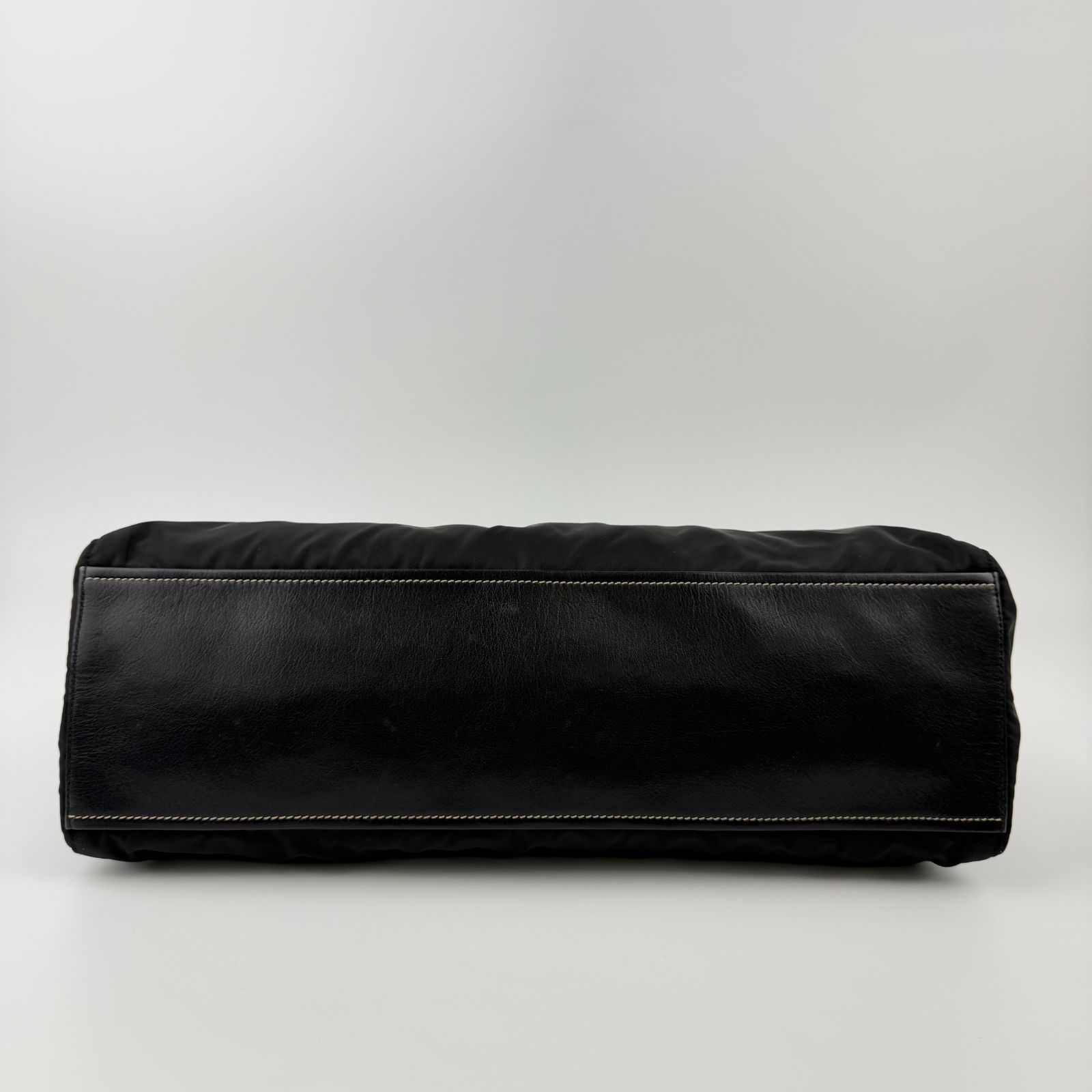 ヴィンテージショルダーバッグ プラダ ヴィンテージ ナイロン 中古 