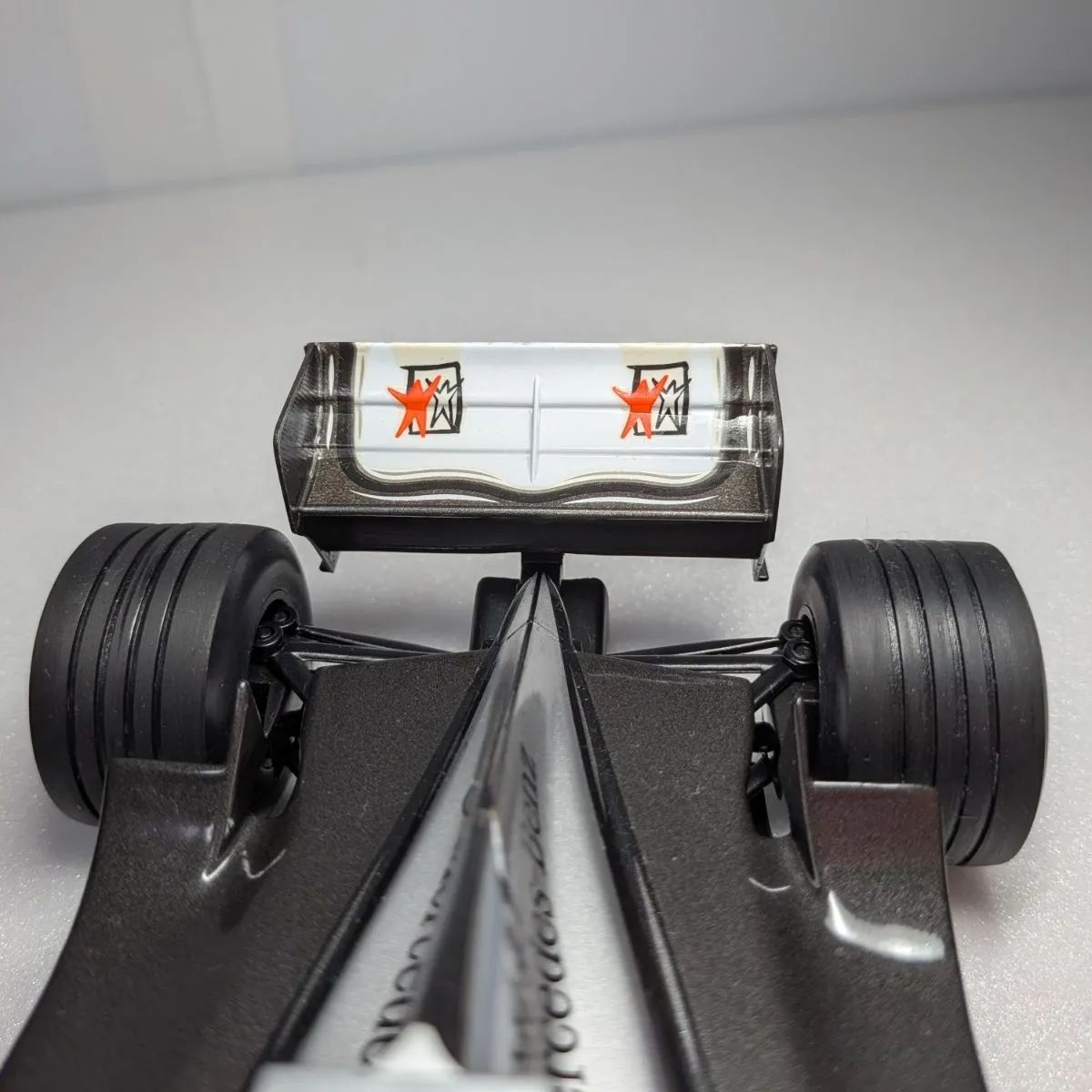 チャンピオンカー 1/18 ミニチャンプス マクラーレン メルセデス MP4