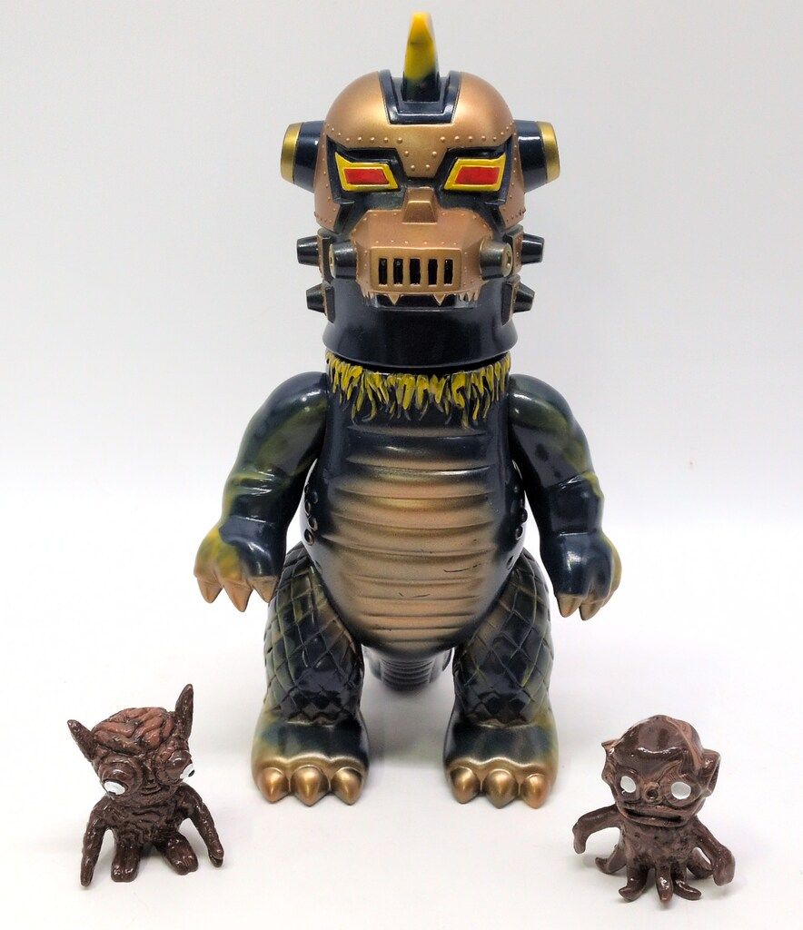 ROR 精密機械怪獣 Magnet Monster T‐Tank 青/黄マーブル成型
