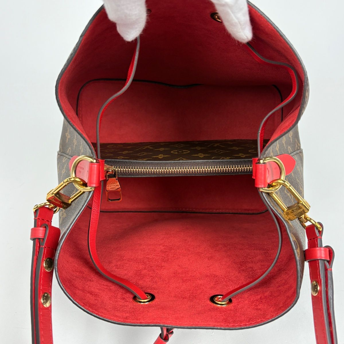 ルイ・ヴィトン Louis Vuitton ネオノエ 巾着型 肩掛け 斜め掛け