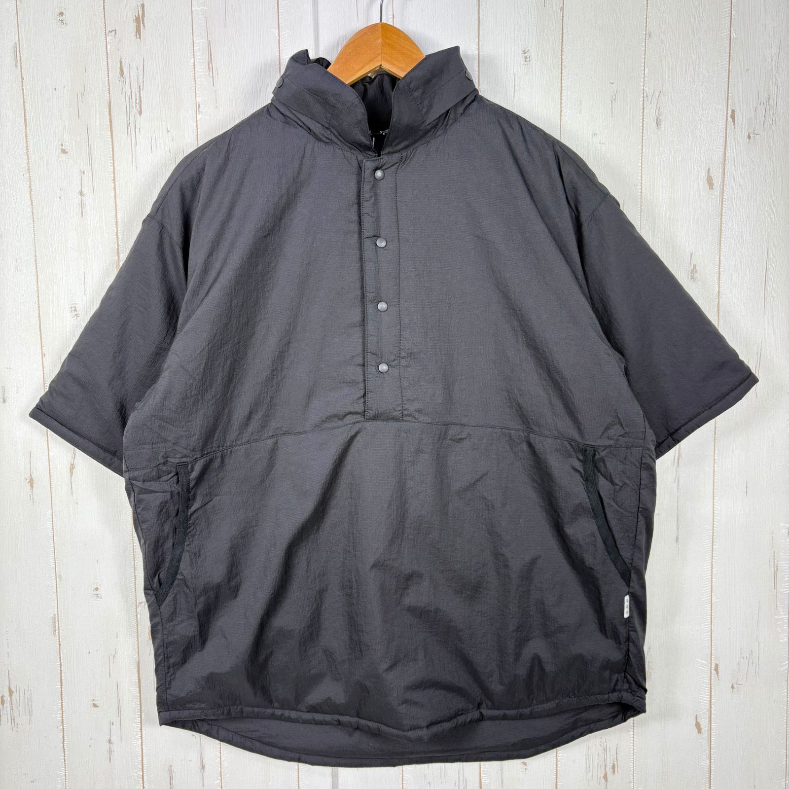 ?️Unisex 3 ブラック系 迷迭香 ( マンネンロウ ) パデッド ショートスリーブ シャツ Padded Short Sleeve Shirt Black z00058951 Black 化繊インサレーション アウター ジャケット トッ
