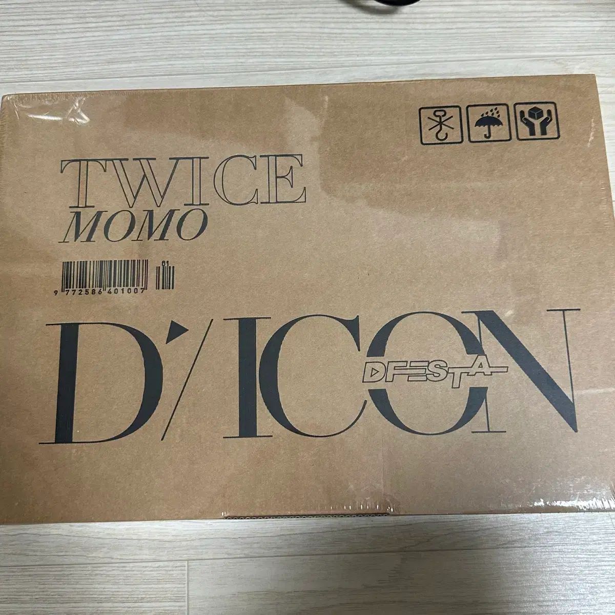 DICON DFESTA TWICE MOMO 未開封