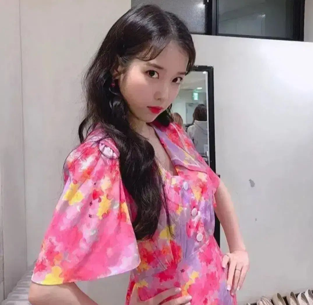 ジャニーヘイトジャズ IU（アイユー）爽やか美人 ONE PIECE