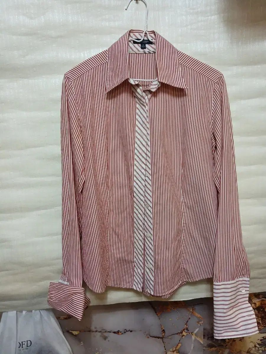 正規品 BURBERRY LONDON ストライプ シャツ (イタリア LINE/S サイズ)