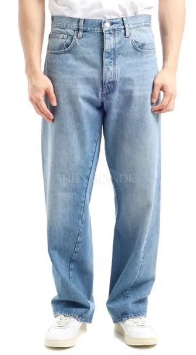 サンフラワー ワイド ツイスト デニムパンツ 19,817円