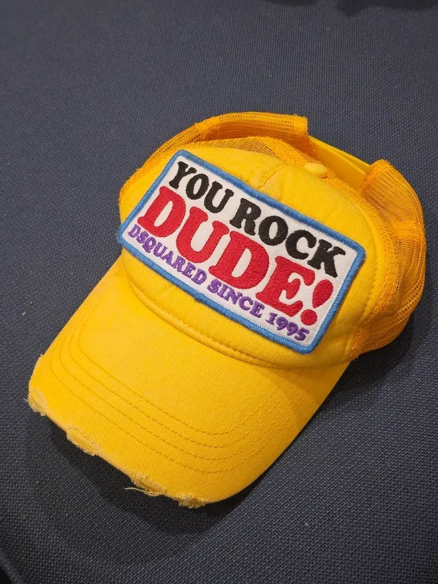 正規品 DSQUARED2 ディスクエアード2 You Rock Dude イェロー メッシュ ベースボールキャップ