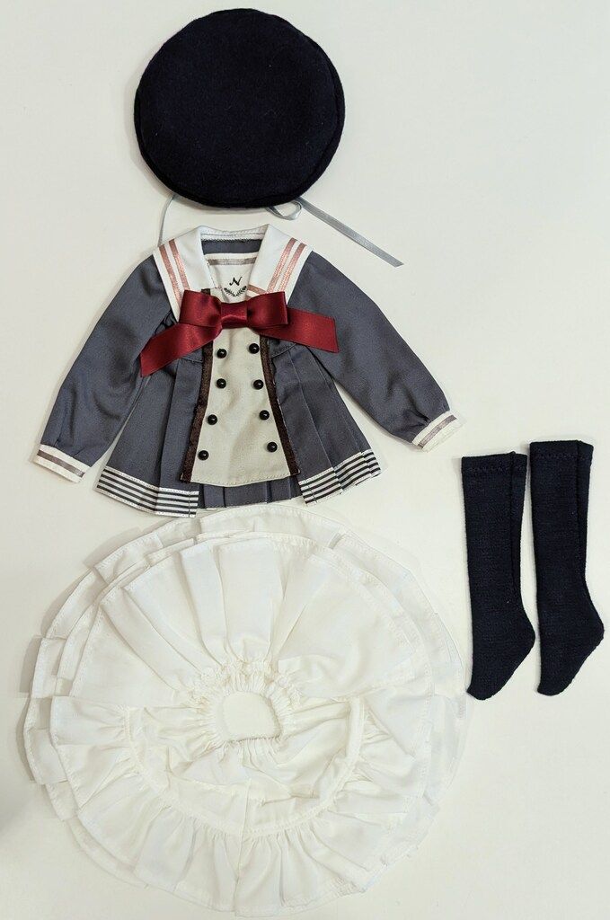 ナナイロテントウ MDD/KUMAKO ドール衣装 私立ナナイロ学園・中等部制服　グレー