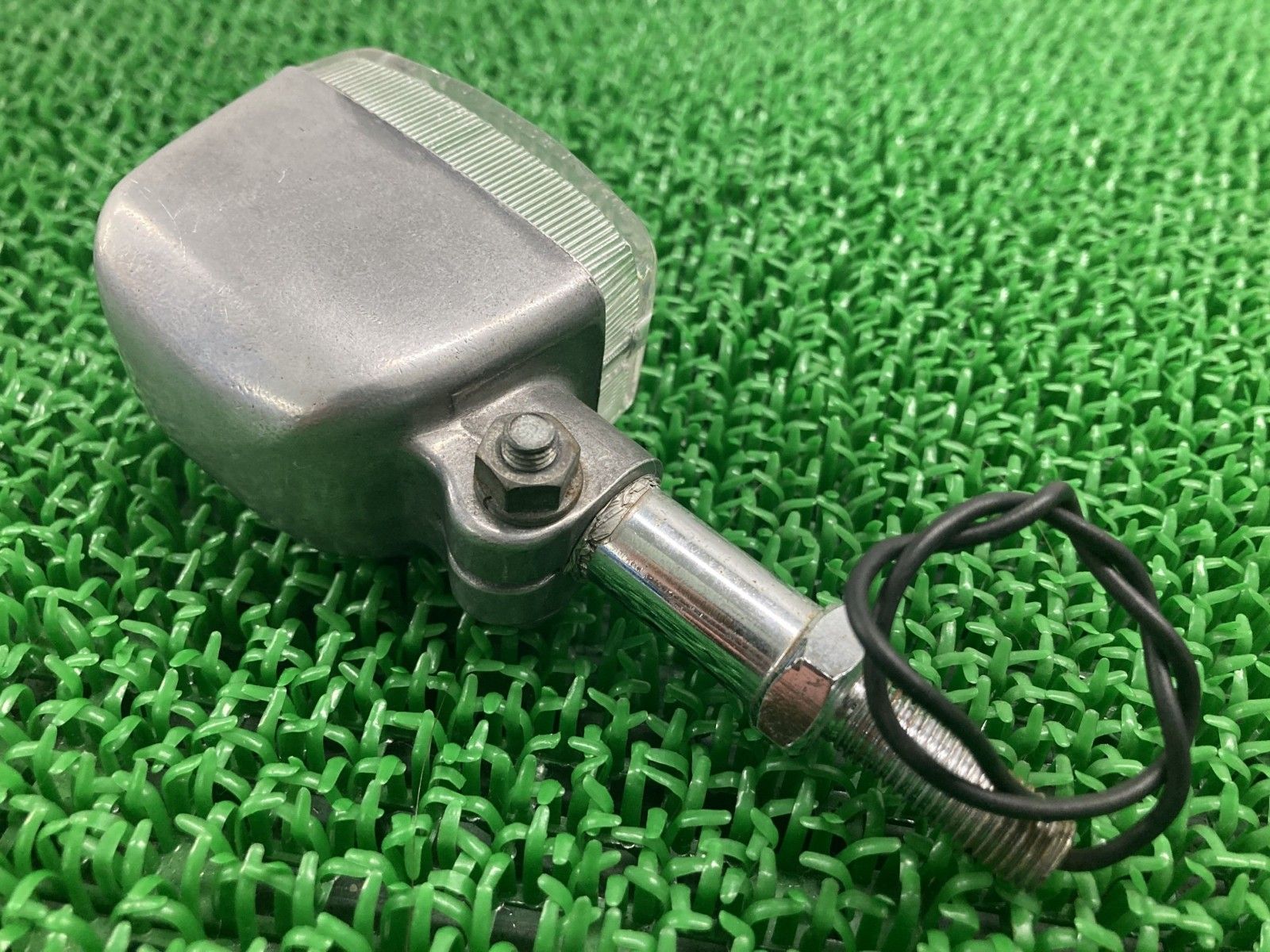 リード工業製 ウインカー 片側 社外 中古 LEAD BMミニウインカー BM-MINI アルミ Ce リード工業製 ウインカー 片側 社外 中古 LEAD BMミニウインカー BM