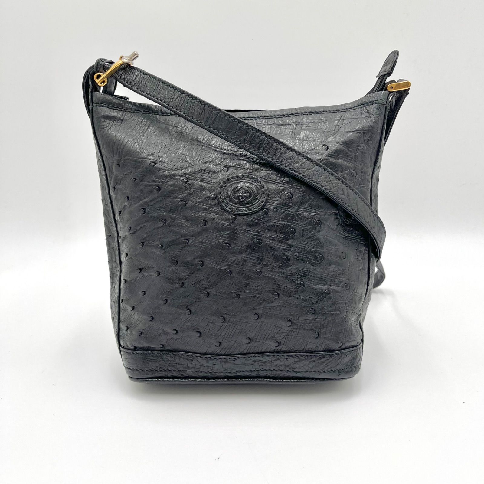 美品◎GUCCI グッチ オーストリッチ ダチョウ革 インターロッキングロゴ 巾着 ショルダーバッグ ブラック 黒 29,575円