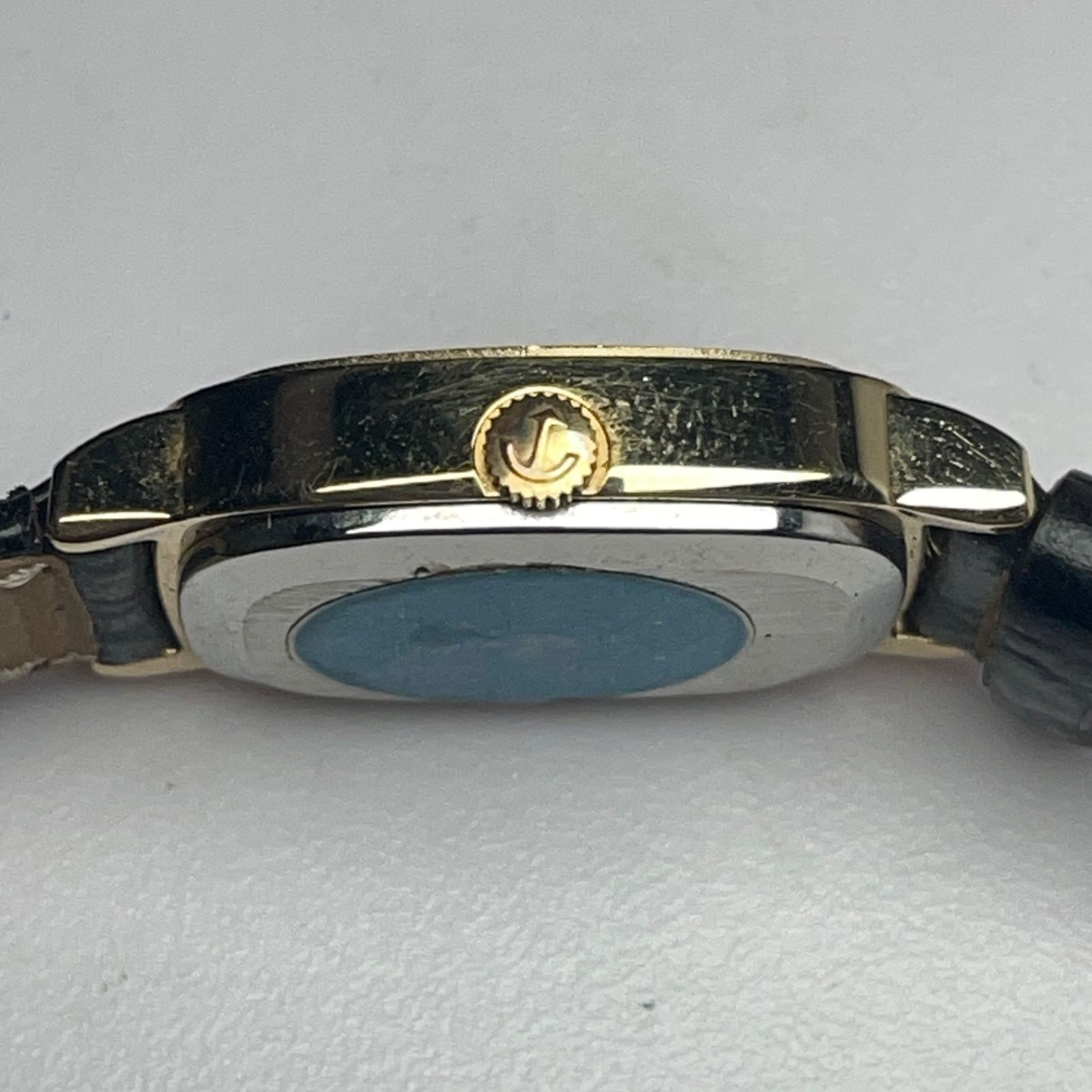 【未使用・電池交換済】RADO ラドー クォーツ 純正リューズ 稼働品 トノー型 未使用・電池交換済】RADO ラドー クォーツ 純正リューズ 稼働品