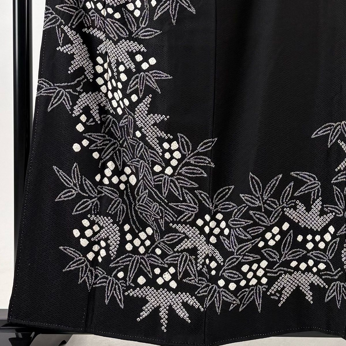 訪問着 身丈158.5cm 裄丈67.5cm L 袷 芝 幾何学 黒 正絹 美品 美品】 訪問着 身丈158.5cm 裄丈66cm M 袷 笹 絞り 黒 正絹 秀品