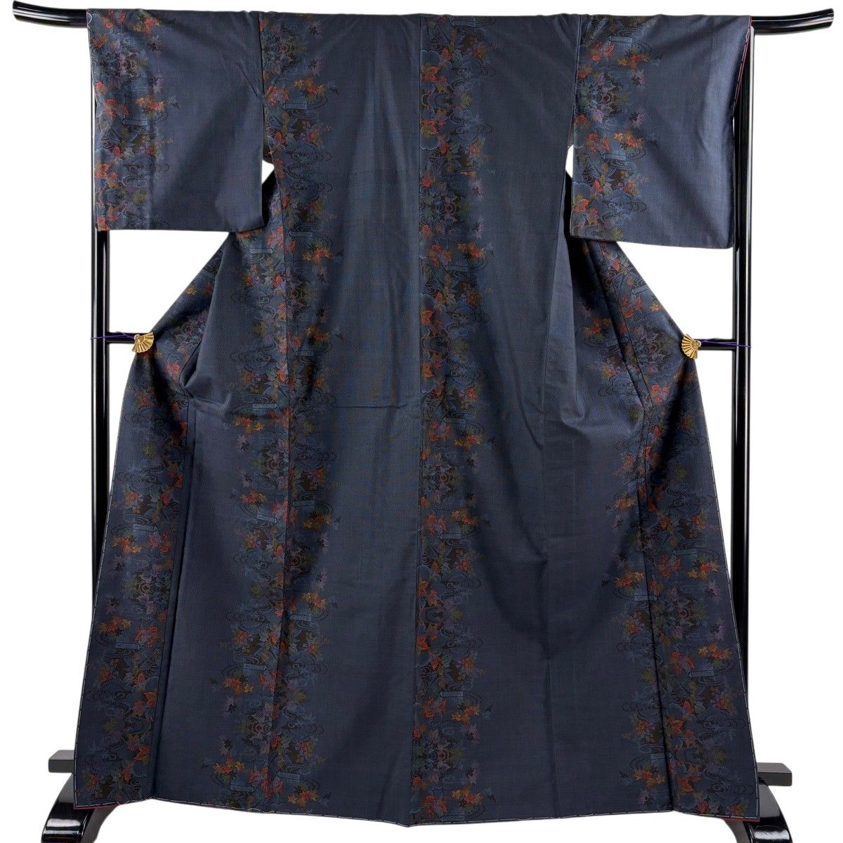 【美品】 大島紬 身丈167.5cm 裄丈66cm M 袷 純泥染 証紙 紅葉 流水 濃紺 正絹 秀品 【中古】