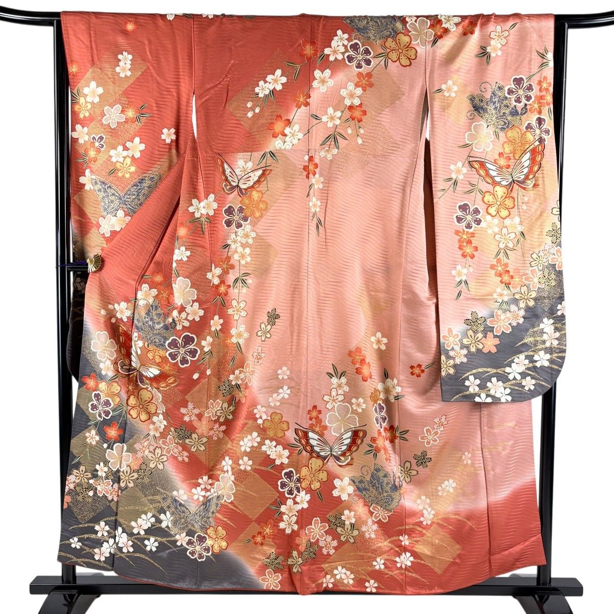 振袖 身丈156cm 裄丈65cm M 袷 蝶 桜 金糸 金彩 茜色 正絹 秀品 【中古