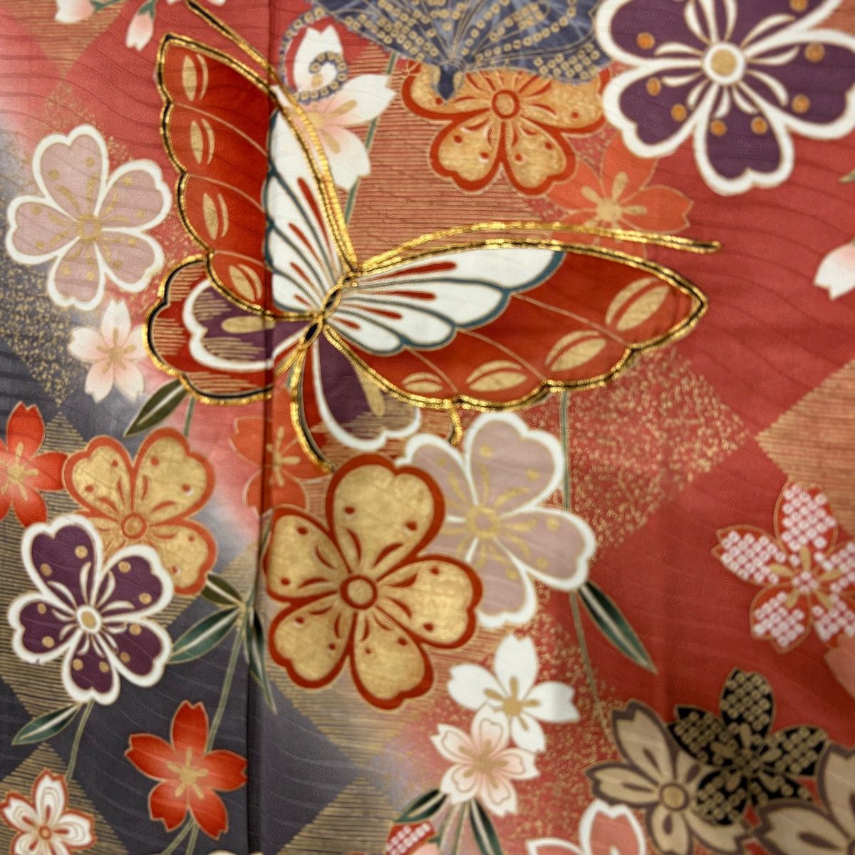 振袖 身丈156cm 裄丈65cm M 袷 蝶 桜 金糸 金彩 茜色 正絹 秀品 【中古