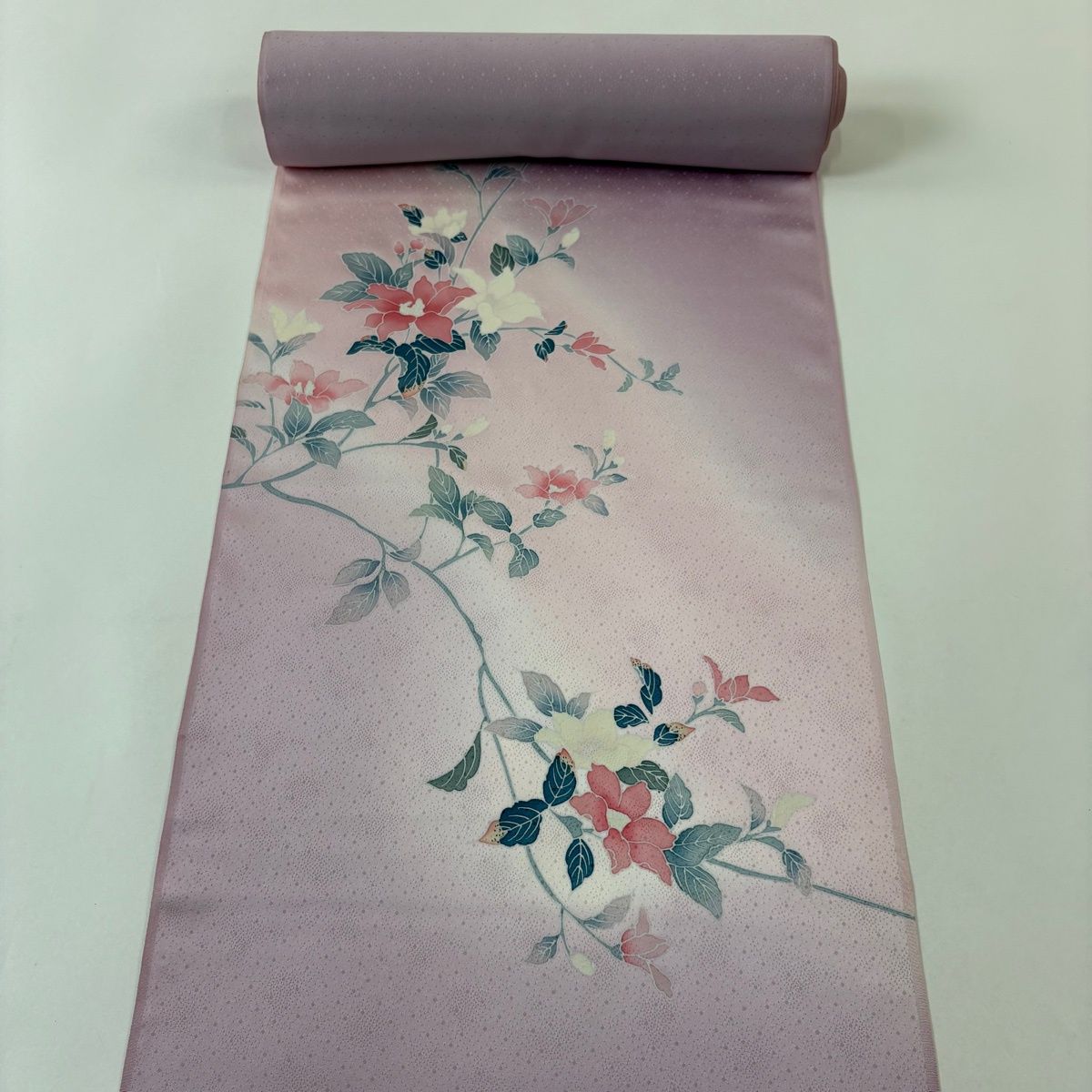 反物 秀品 付下げ 枝花 ぼかし ピンク 正絹 【中古】 - メルカリ