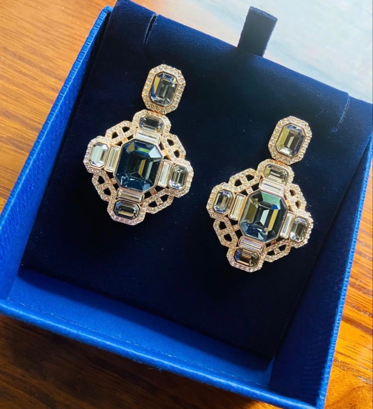 スワロフスキー　大粒 クリスタル　ピアス