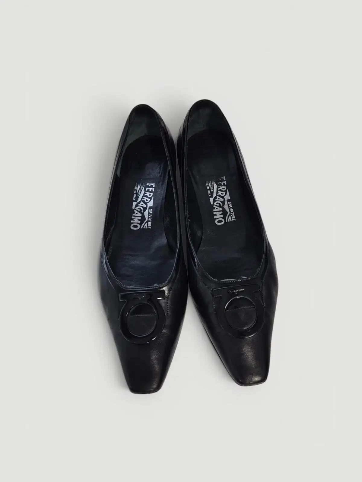 235 FERRAGAMO フェラガモ 靴 レディース