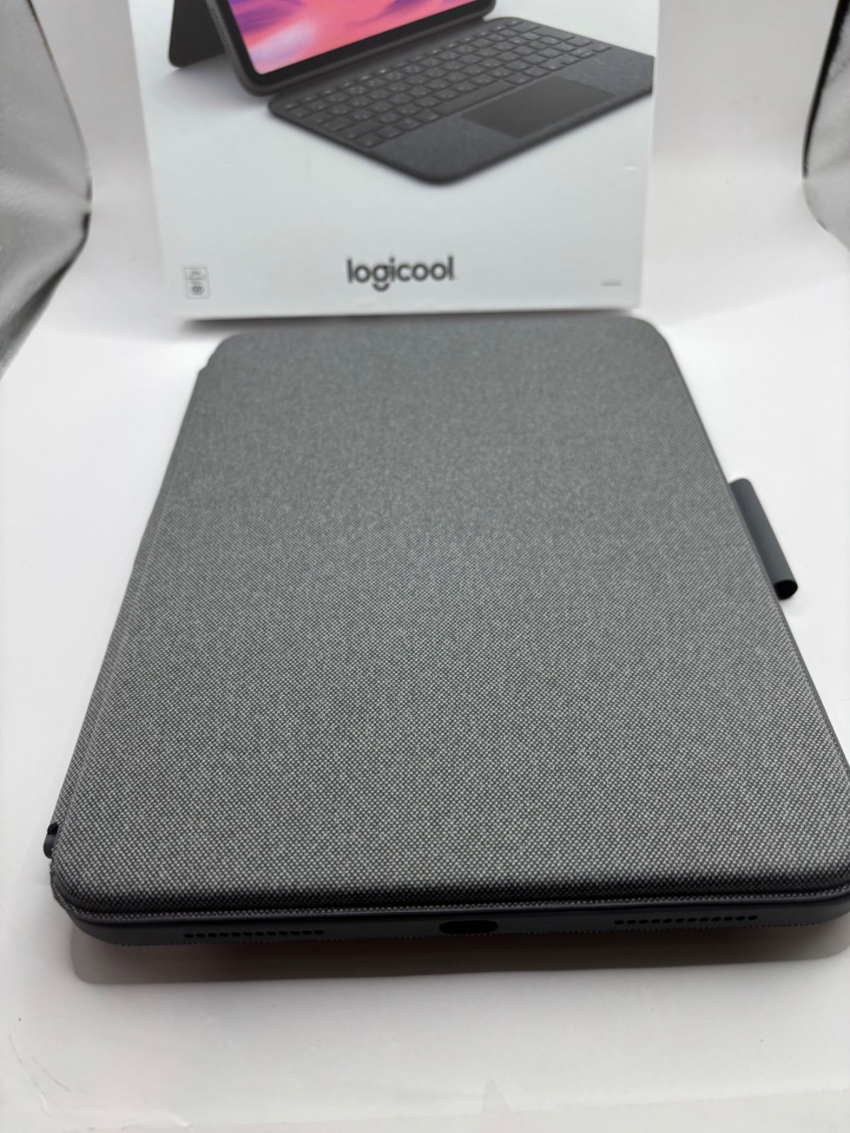 Logicool Combo Touch iPad 第10世代 ケース A16 - メルカリ
