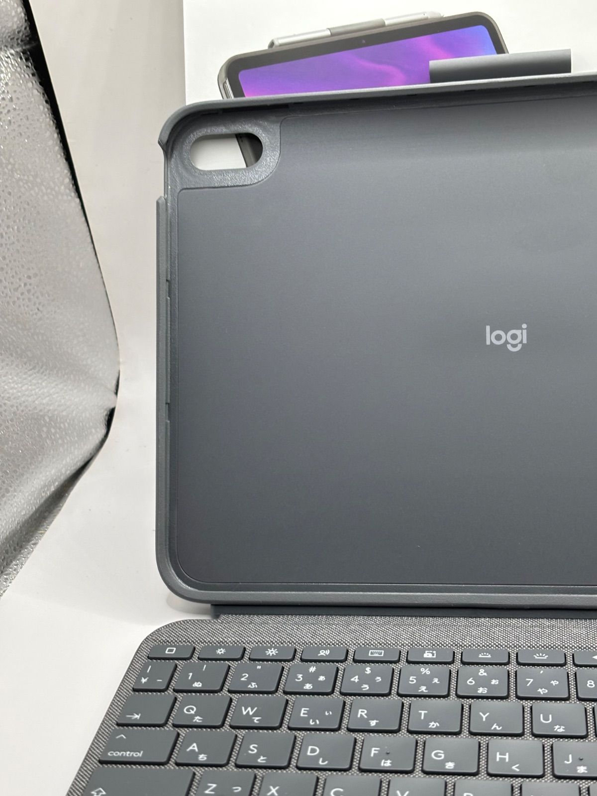 Logicool Combo Touch iPad 第10世代 ケース A16 - メルカリ