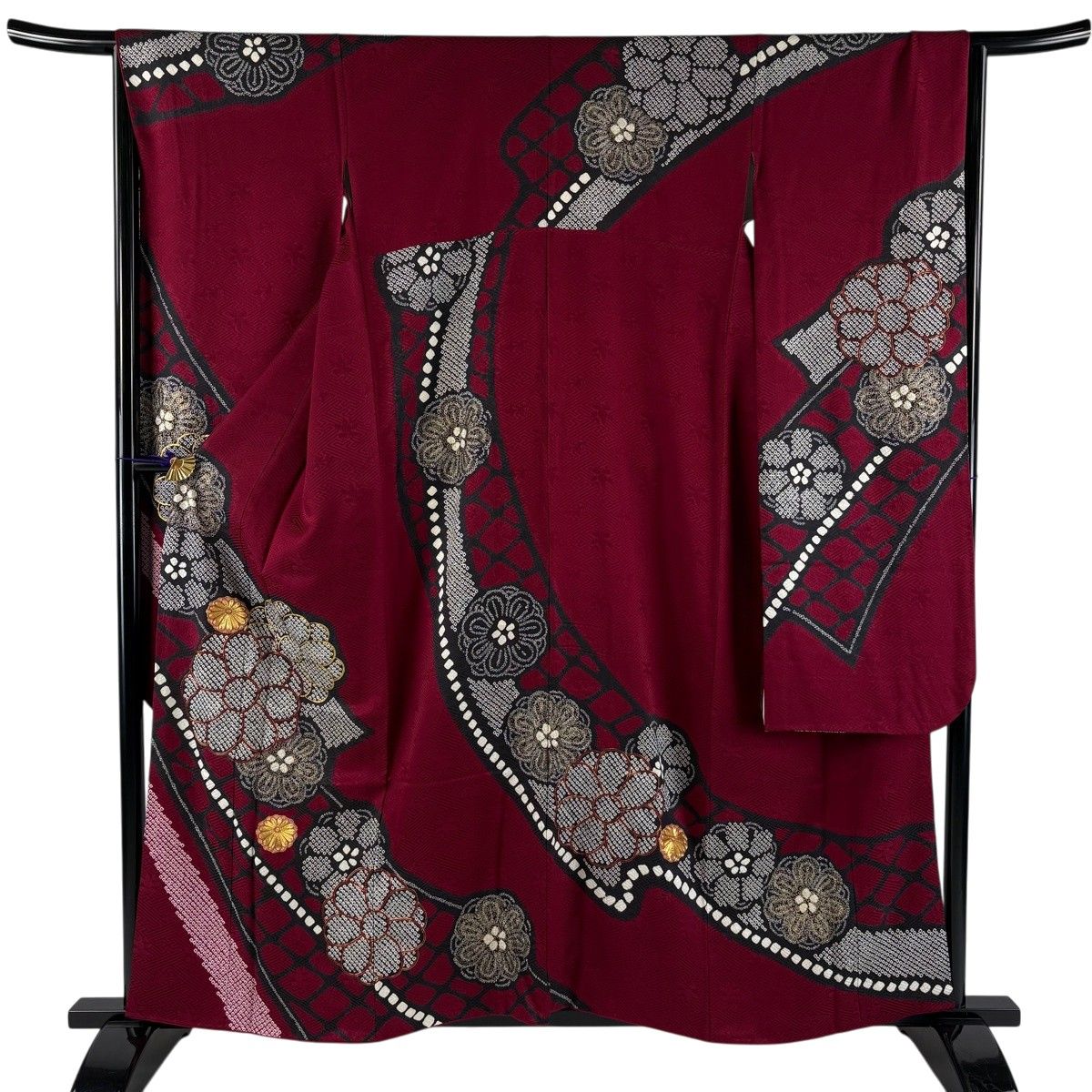 振袖 身丈158.5cm 裄丈65cm M 袷 菊 金糸 絞り 赤紫 正絹 秀品 【中古】