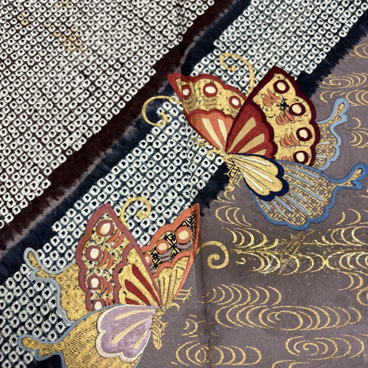 訪問着 身丈164cm 裄丈66cm M 袷 蝶 観世水 刺繍 絞り 灰紫 正絹 秀品 