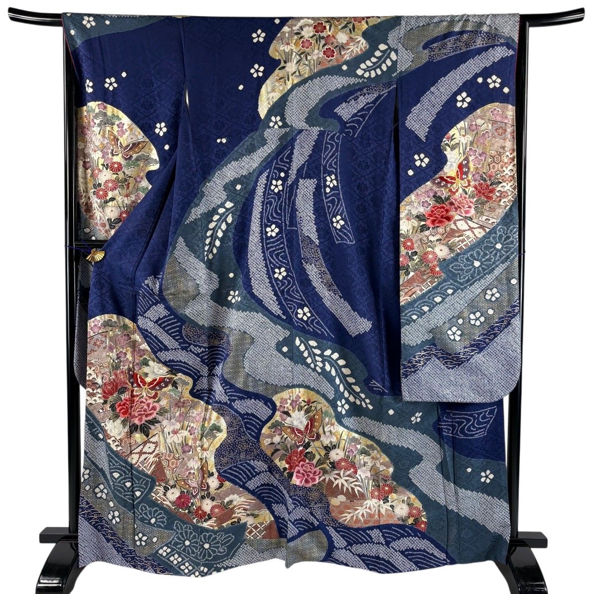 振袖 身丈167cm 裄丈64cm M 袷 草花 蝶 刺繍 金銀彩 紺色 正絹 秀品 【中古】