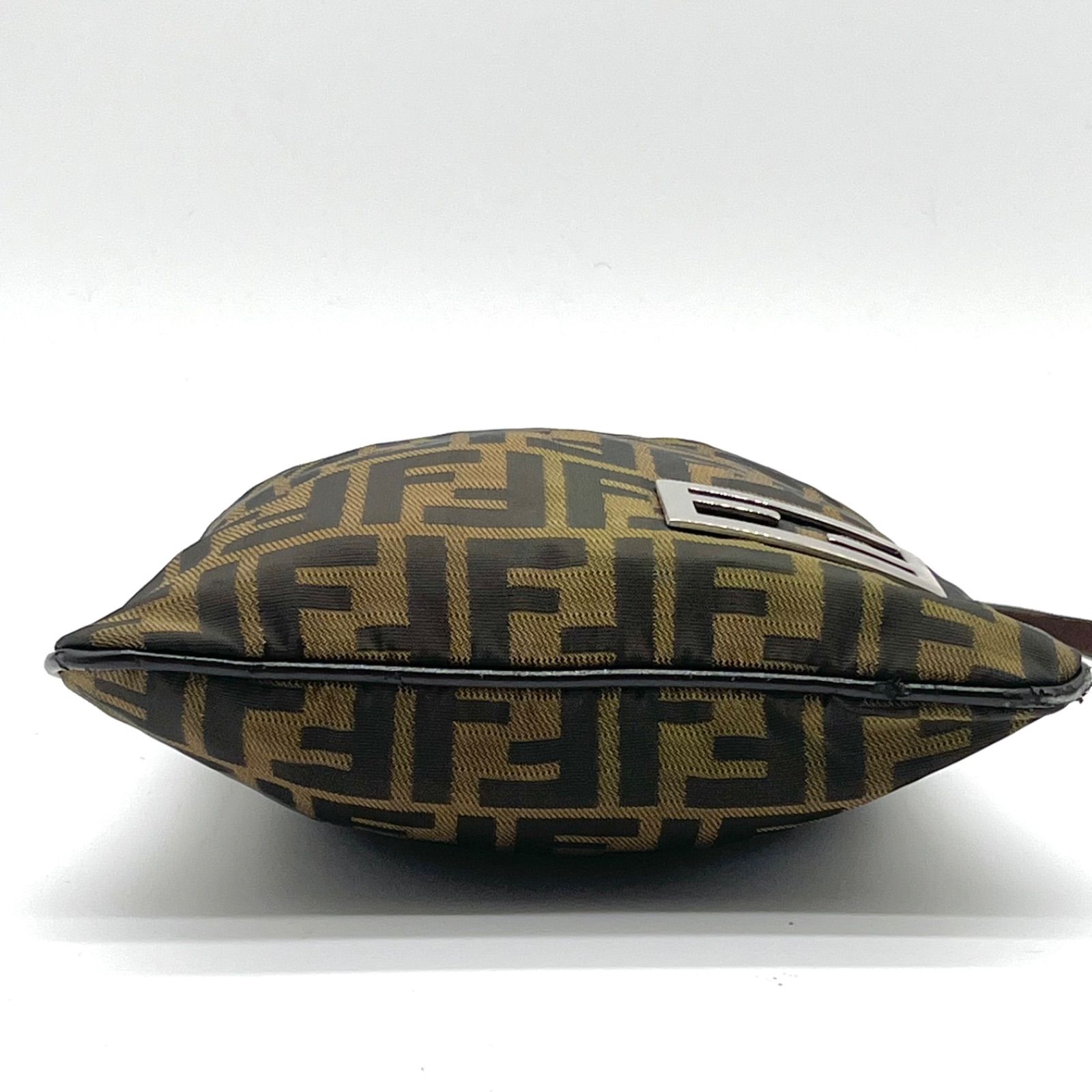 FENDI フェンディ ズッカ柄 FF金具 ワンショルダーバッグ アクセサリー