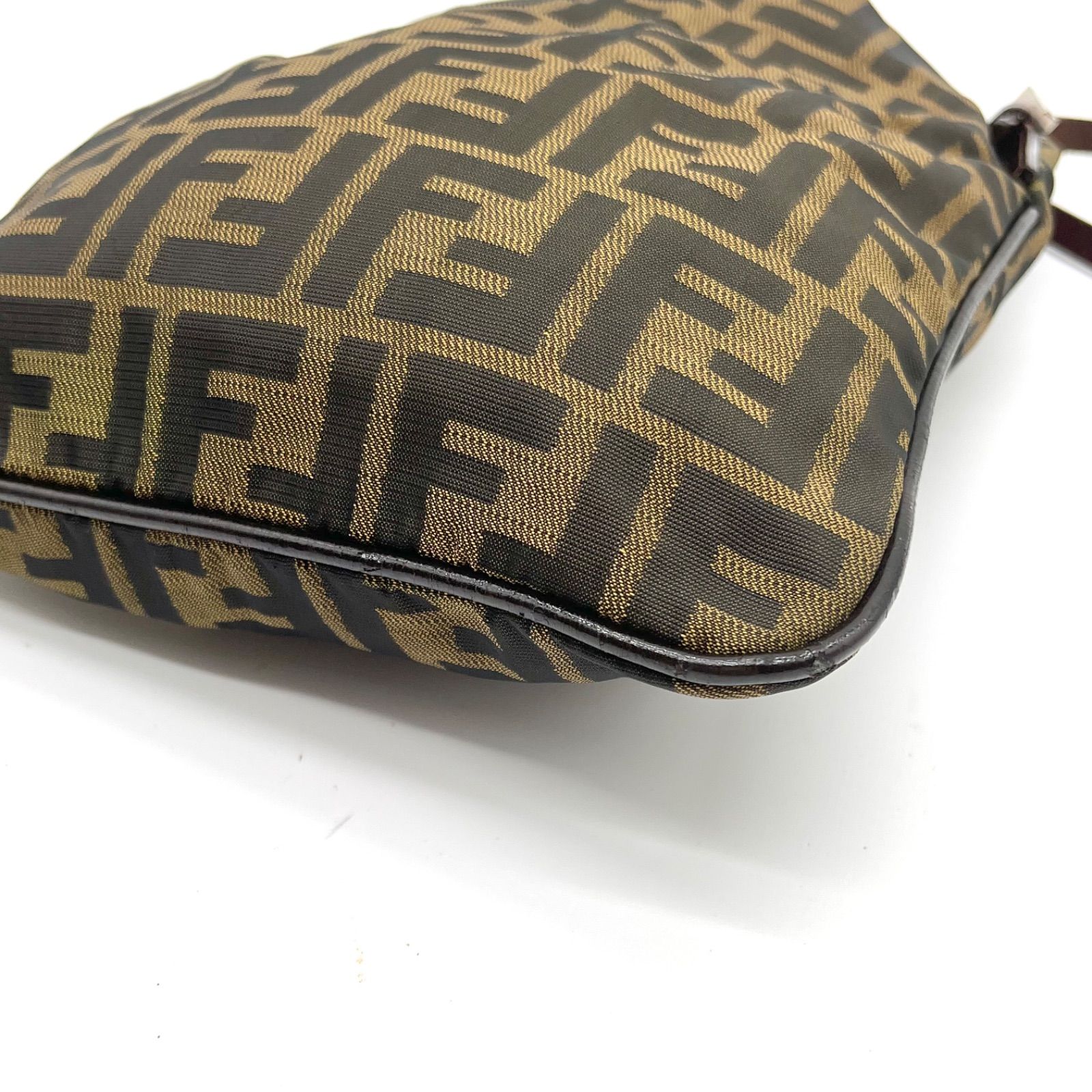 FENDI フェンディ ズッカ柄 FF金具 ワンショルダーバッグ アクセサリー