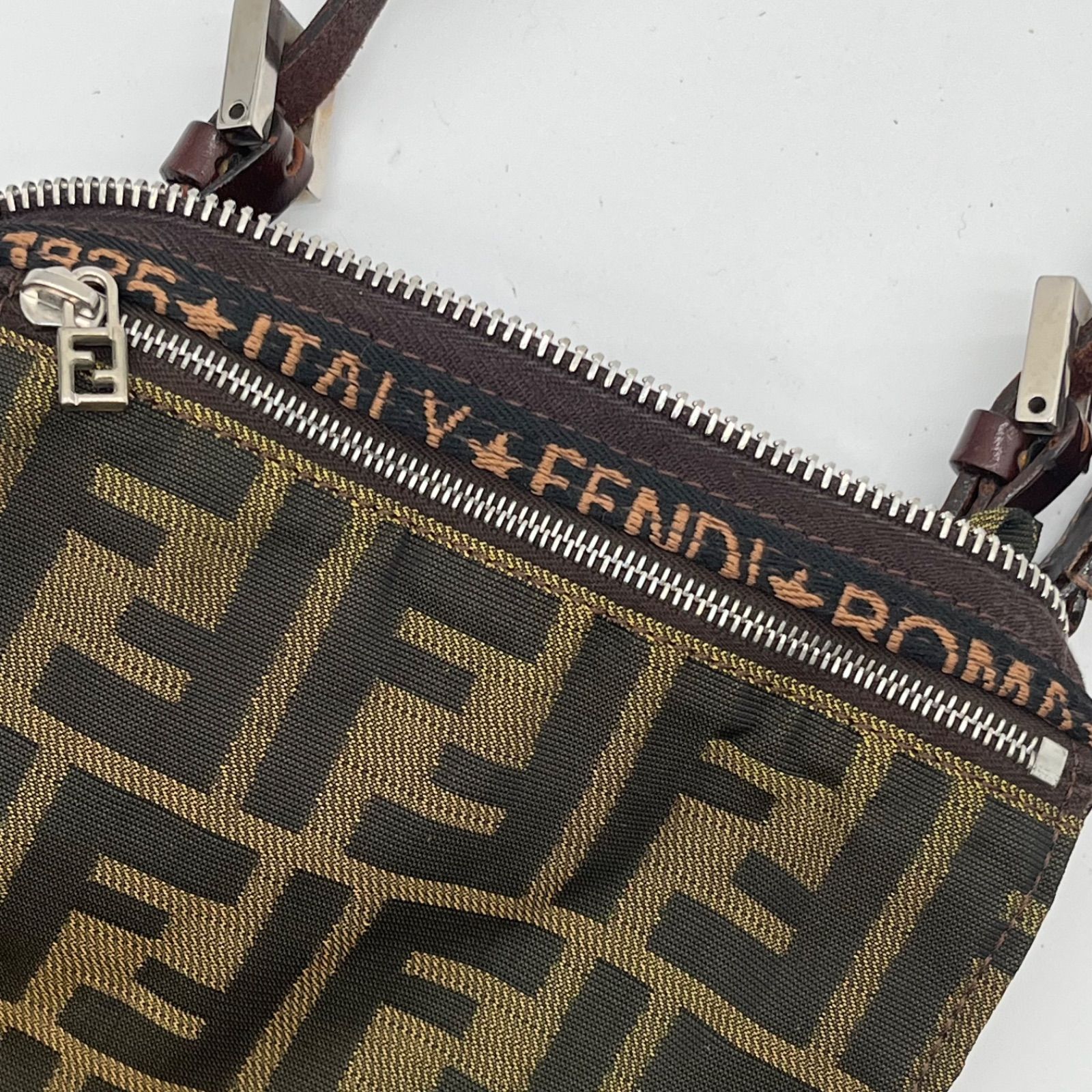 FENDI フェンディ ズッカ柄 FF金具 ワンショルダーバッグ アクセサリー