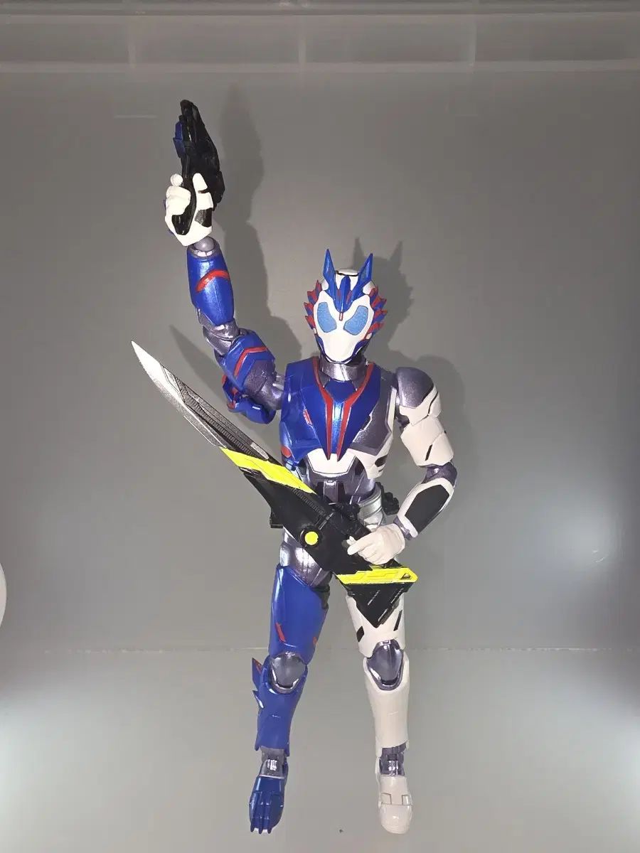 SHFiguarts 仮面ライダーバルカン フィギュア SHFiguarts 仮面ライダーバルカン フィギュア