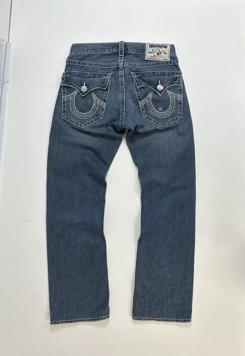 トゥルーレリジョン Made in USA ヴィンテージ ウォッシュ デニム パンツ (31)