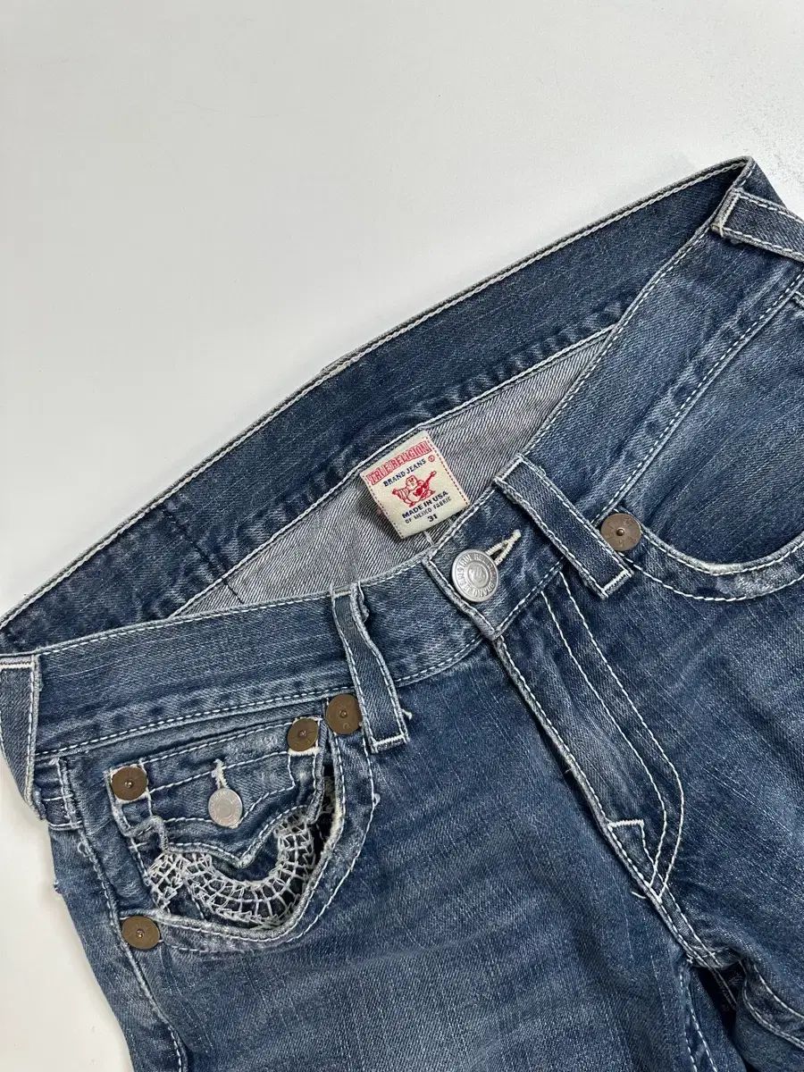 トゥルーレリジョン Made in USA ヴィンテージ ウォッシュ デニム パンツ (31)