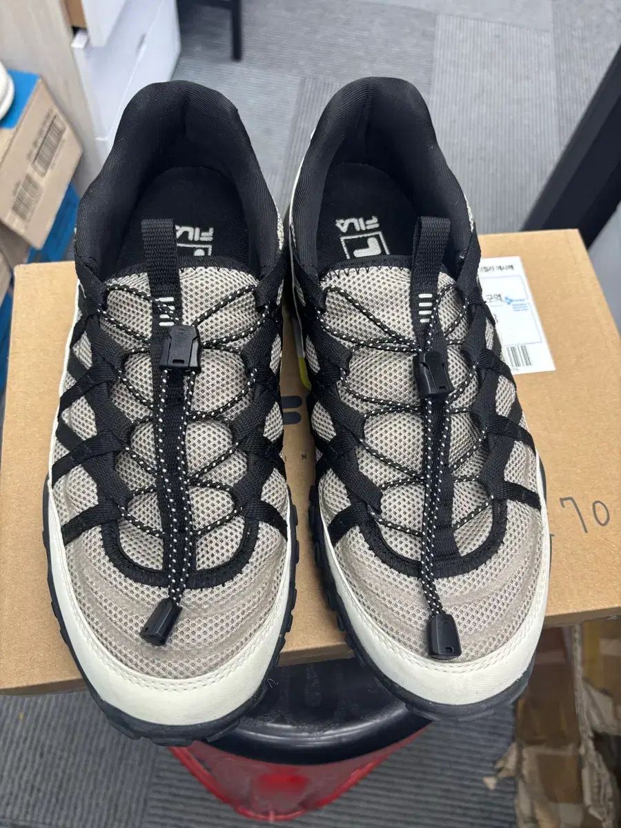 FILA エシャペ レイ チュール 260