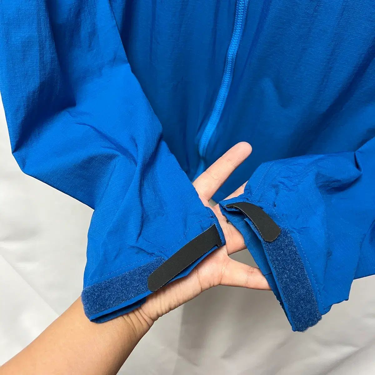 正規品/L ARC'TERYX アークテリクス スコーミッシュ フーディー ウィンドブレーカー ブルー