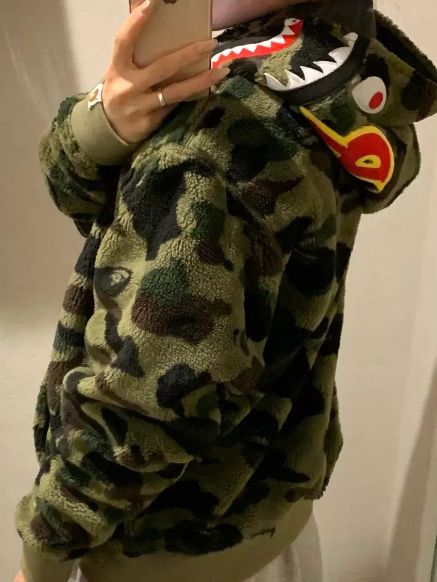 A BATHING APE FIRST カモフラ シャーク ジップアップ