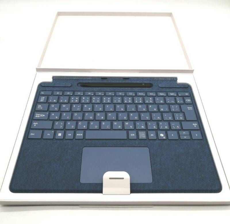 極美品！Microsoft Surface Pro 8X6-00209