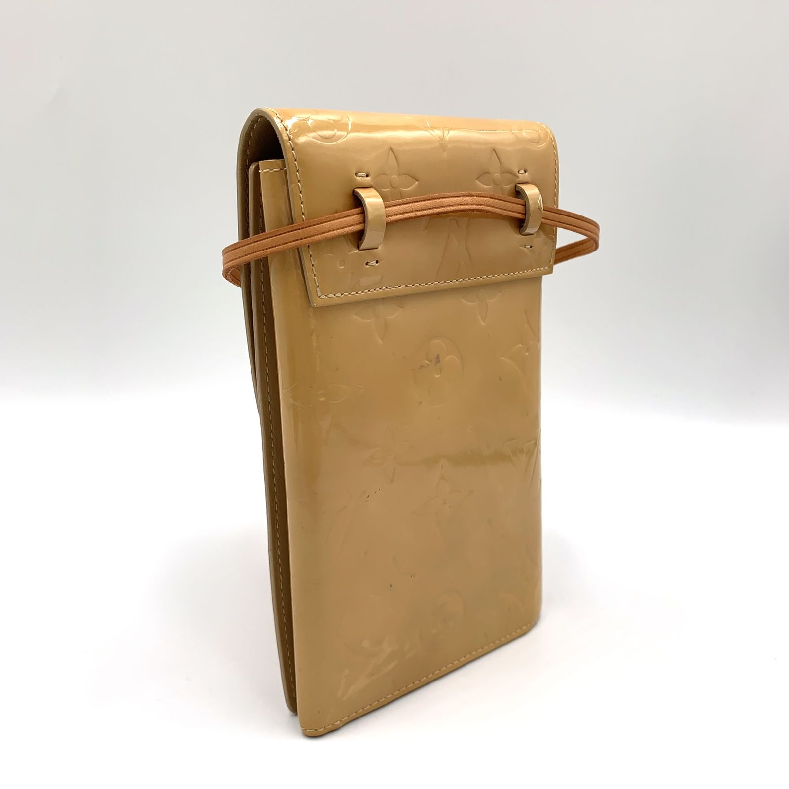 新着】LOUIS VUITTON ウォーカー モノグラムヴェルニ モノグラム 