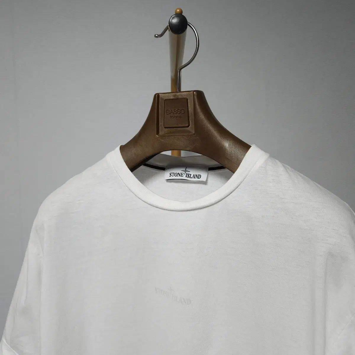 100 ) 正規品 STONE ISLAND ストーンアイランド 刺繍 半袖Tシャツ 