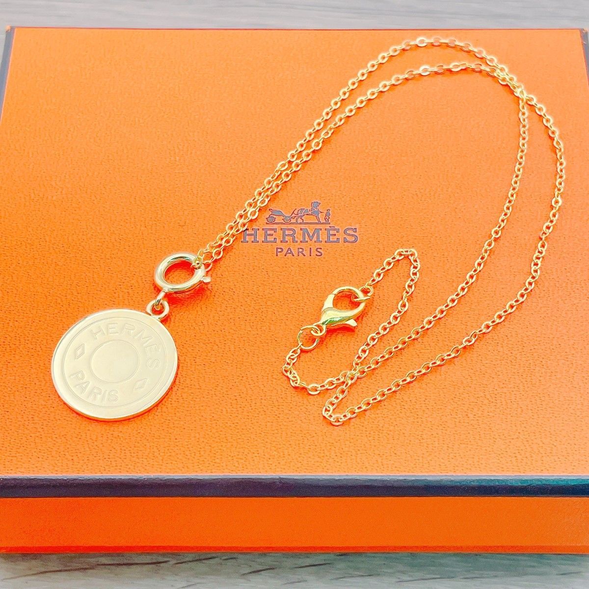◇エルメス◇新品仕上済 HERMES セリエ チャーム 大 ゴールド ◇エルメス◇新品仕上済 HERMES セリエ チャーム 大 ゴールド