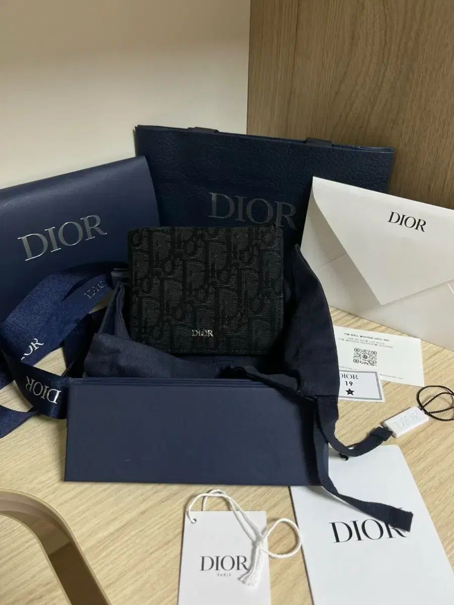 ディオール オブリーク 二つ折り財布 フルセット