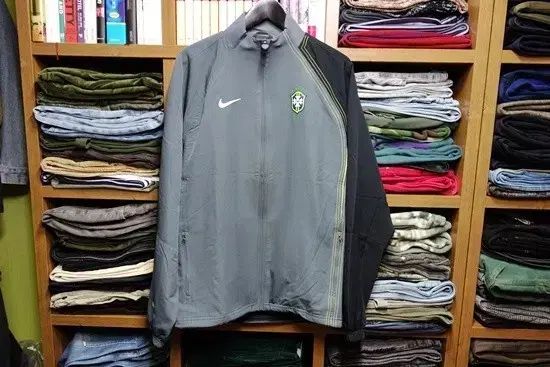 ナイキ Nike ブラジル 2004 トータル 90 リイシュー トラック ジャケット M (100