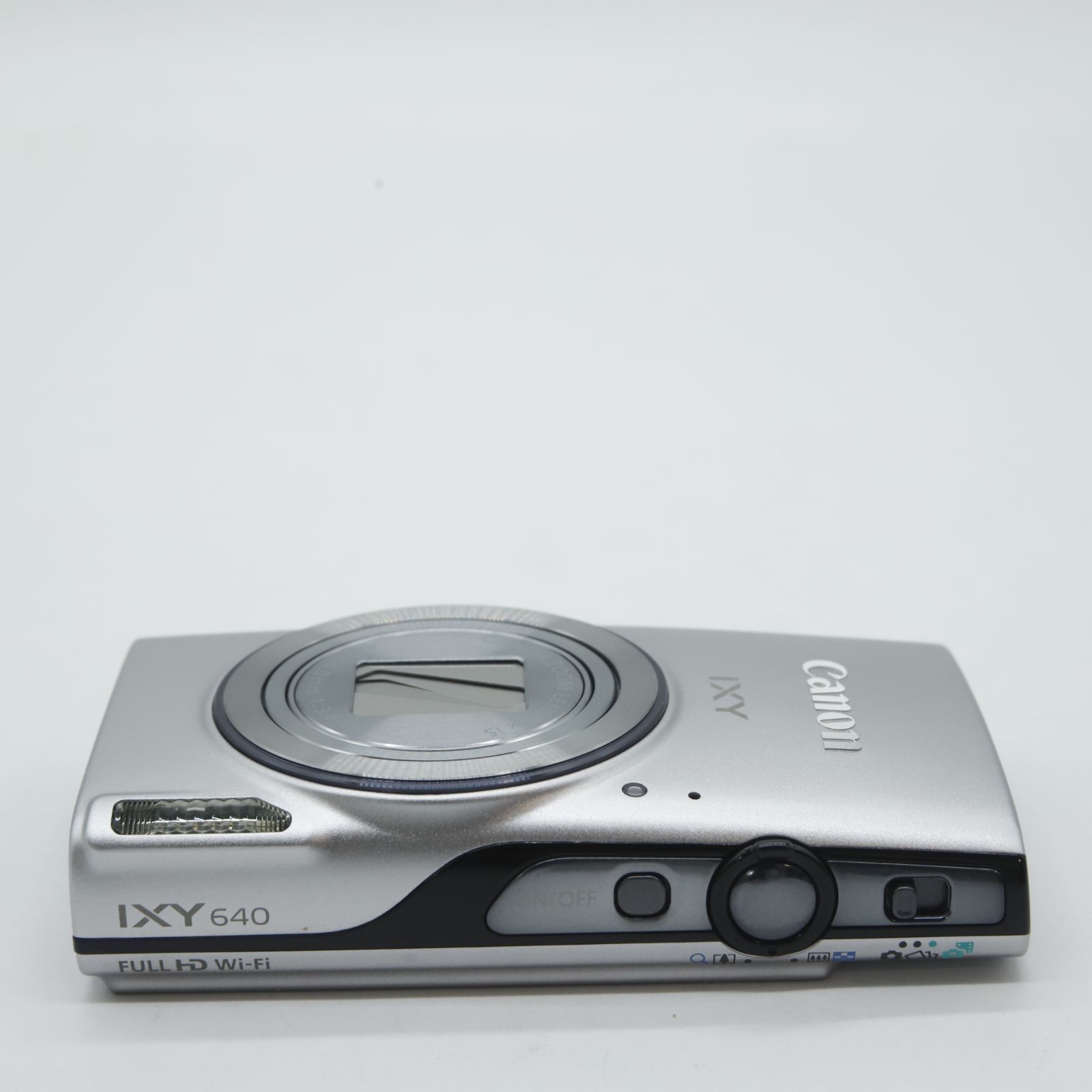 □ほぼ新品□ Canon デジタルカメラ IXY 640 シルバー 光学12倍ズーム