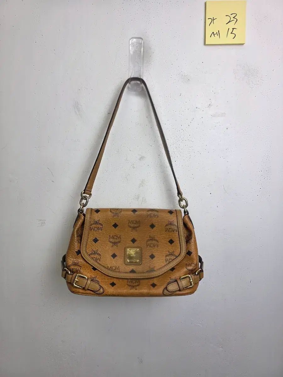 MCM ロゴ ショルダーバッグ ブラウン
