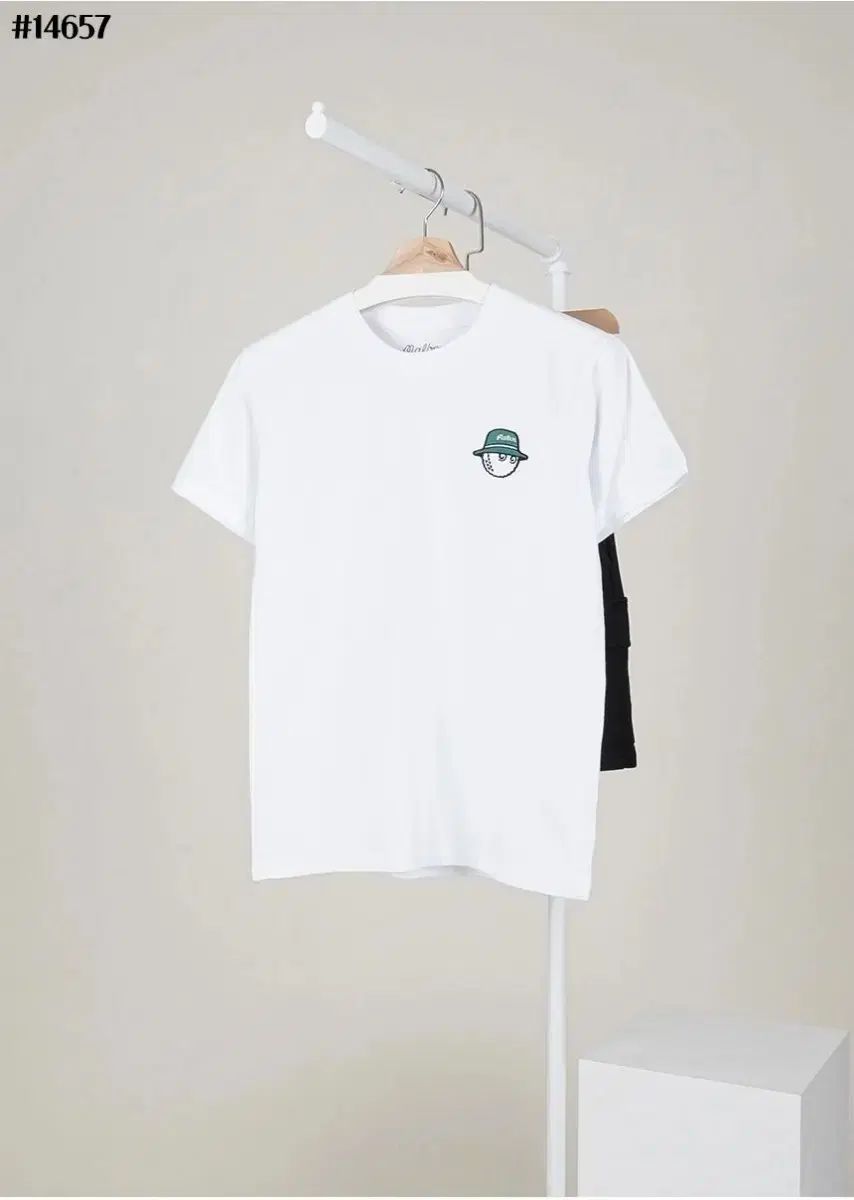 マルボンゴルフ ユニセックス グリーン バケット 半袖 Tシャツ & 밴딩 ショーツ