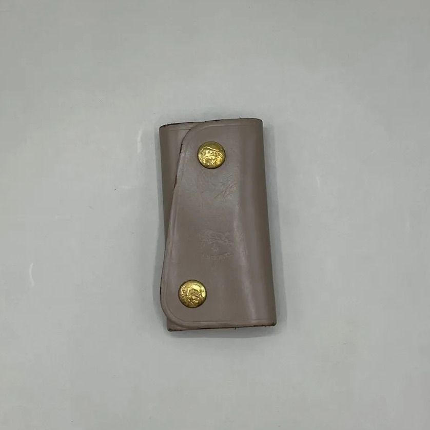 美品　ILBISONTE　イルビゾンテ　キーケース　4連　ゴールド金具　ロゴ　レザー　本革　グレー　グレージュ