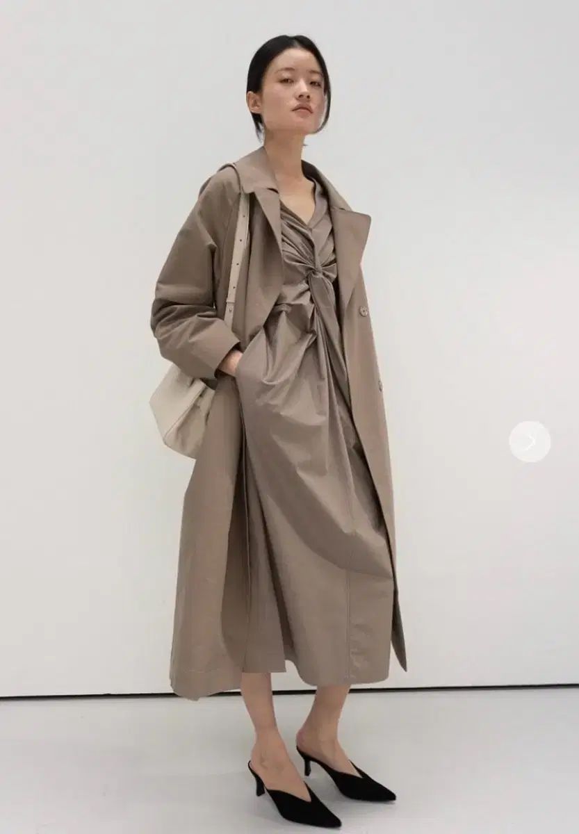 オル orr リバーシブル ツイスト ロング丈ワンピース トープ ベージュ シャカシャカ素材 コットン ゲストルック Vネック