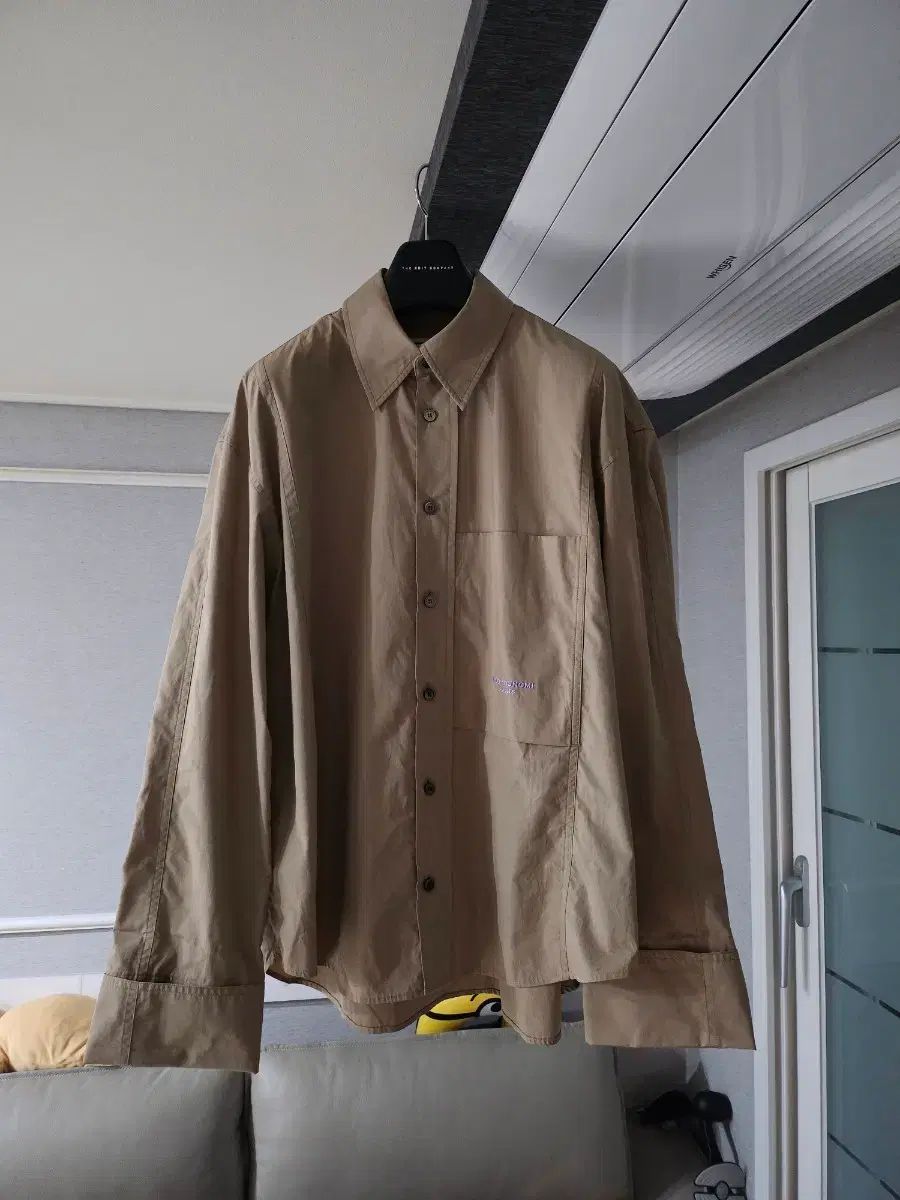 ほぼ新品 ウーヨンミ(WOOYOUNGMI) ベージュ シャツ 48