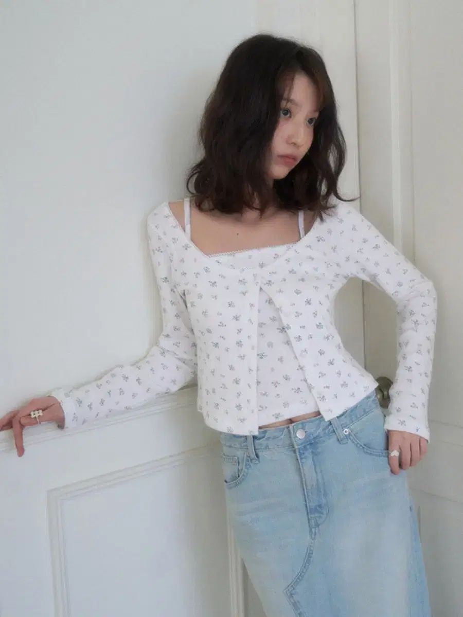 {定価 12 9 新品} Awit アウィット カーディガン