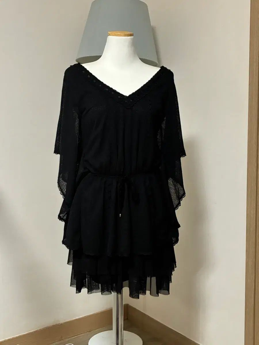 CECIL McBEE レースブラウス + ティアードチュールスカート セット